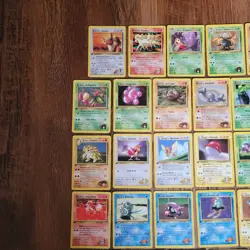 Vintage Lot of 32 Gym Heroes Pokemon Cards 1st Edition TCG WOTC - Image 2