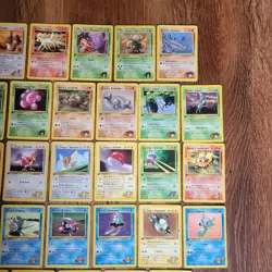 Vintage Lot of 32 Gym Heroes Pokemon Cards 1st Edition TCG WOTC - Image 3