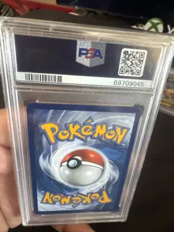 Pokemon TCG Umbreon v Evolving Skies Holo Ultra Rare Card 094/203 PSA 10 - Image 2