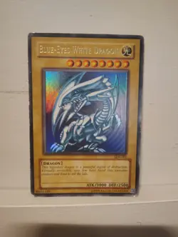 Blue Eyes White Dragon Holographic Ultra Rare Unlimited 1996 Yu-Gi-Oh! Used - Image 1