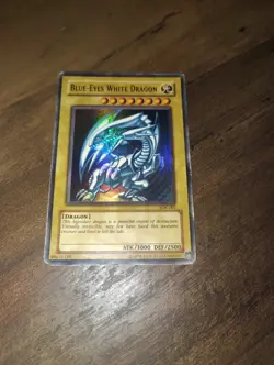 Blue Eyes White Dragon Holographic Ultra Rare Unlimited 1996 Yu-Gi-Oh! Used - Image 3