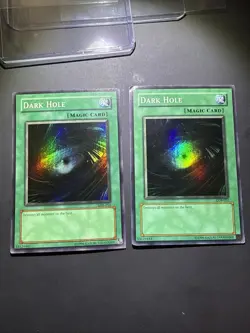 Dark Hole (Magic) LOB-052 The Legend of Blue Eyes White Dragon-Unlimited Edition - Image 1