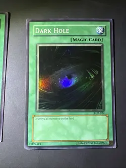 Dark Hole (Magic) LOB-052 The Legend of Blue Eyes White Dragon-Unlimited Edition - Image 4