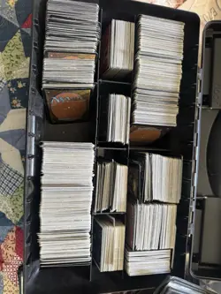Magic the Gathering Collection - Thousands of Cards - Bulk Lot w/ Binders - Image 2
