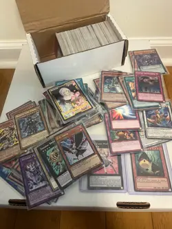 YU-GI-OH card lot in box. Some cards in sleeves. - Image 1