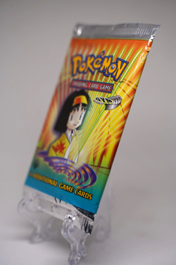 21.07g Pokemon TCG Gym Heroes 1st Edition Booster Pack Erika WOTC 1999 SEALED - Image 4
