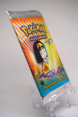 21.07g Pokemon TCG Gym Heroes 1st Edition Booster Pack Erika WOTC 1999 SEALED - Image 5