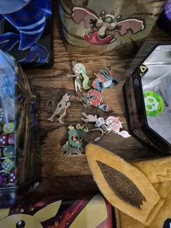 Pokemon TCG Tin Bundle Lot Coins Dice Tokens & Accessories Collector Tin - Image 3