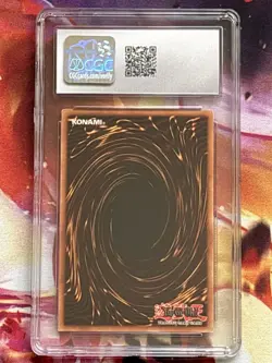 Yu-Gi-Oh! Blue Eyes White Dragon Unlimited SDK-001 CGC 6.5 - Image 2