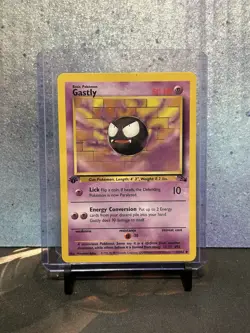 Pokemon TCG Gastly Fossil 33/62, Regular 1ST EDITION non Holo Uncommon - LP+ - Image 1