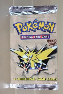 POKEMON FOSSIL BOOSTER PACK ZAPDOS SEALED WOTC 1999 20.66g 1ol - Image 2