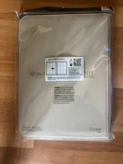 MTG Final Fantasy Cloud Pro-Binder Premium Zippered 9-POCKET Ultra Pro - Image 2