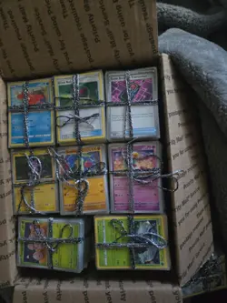 Pokemon Cards Bulk Lot 1000 - Image 1