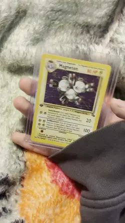 Pokemon TCG Magneton 11/62 Fossil Holo Rare 1999 1st Edition WOTC - Image 2