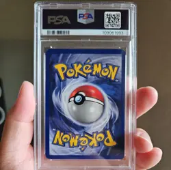 1999 POKEMON BASE SET UNLIMITED YELLOW CHEEKS #58 PIKACHU PSA 7 - Image 2