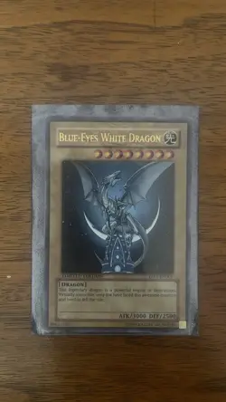 Blue-Eyes White Dragon YAP1-EN001 Anniversary Pack Limited Edition - Image 1