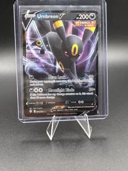 Pokemon TCG Umbreon v Evolving Skies Holo Ultra Rare Card 094/203 NM Condition - Image 1