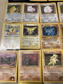Pokemon Card Lot 14 Vintage Holos 7 Vintage Commons 21 Cards LP/MP/HP/DMG - Image 2