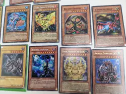 Vintage 1996 Yu-Gi-Oh 555 card lot Blue/Red Eyes 1st edition Holos Commons ETC - Image 5