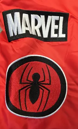 2025 MagicCon Atlanta RSVLTS Spider-Man x Magic MTG Coach Jacket Size Medium - Image 4