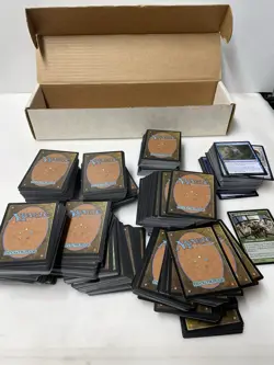 MTG Magic the Gathering Card Huge Lot 900 Mostly 2013 - Some 2021 - Image 1