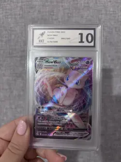 RKT 10 Mew VMAX 114/264 Fusion Strike 2021 Ultra Rare Pokemon Card - Image 2
