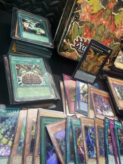 | Yugioh HIERATIC SUN DRAGON OVERLORD Tin Lot + Foils, Rares, Commons NM-HP | - Image 5