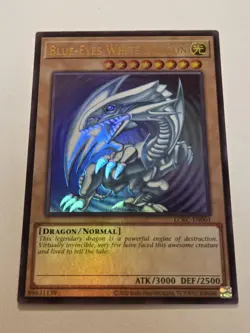 Blue-Eyes White Dragon LCKC-EN001 (Version 2) Holo Foil Bleed Yugioh SDK Art NM - Image 2