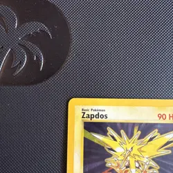 1999 Pokemon Base Unlimited #16 Zapdos HOLO RARE - Image 3