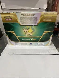 Pokemon TCG Leafeon Vstar Special Collection Box Factory Sealed - Image 2