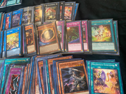 YuGiOh card lot of over 900 cards - nice mix - Image 3