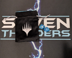 MTG Final Fantasy Dice & Dice Bag Promo Magic the Gathering TCG - Image 1