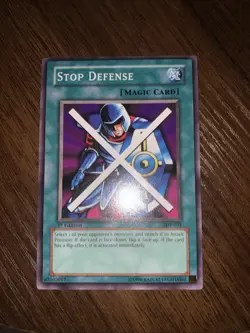 Yu-Gi-Oh TCG Stop Defense 1st Edition LOB-095 LIGHT PLAY - Image 1