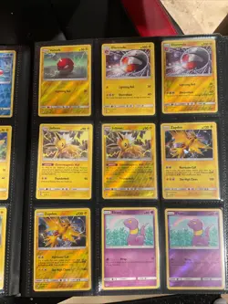 POKEMON HIDDEN FATES Half Master Set No Shiny Vault (129 Cards) Holos/Revs/GXs - Image 5