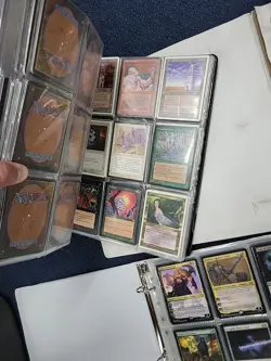 LARGE MAGIC THE GATHERING CARDS COLLECTION OLD MTG CARDS BINDERS AND BOXES - Image 4