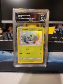 GMA 10 2019 Hidden Fates #SV2 Rowlet Holo, Pokemon Trading Card Game Shiny Vault - Image 1