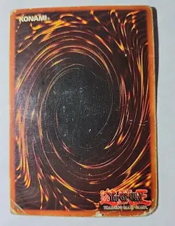Dark Magician - Starter Deck: Yugi (SDY-006) - Damaged Ultra Rare Yu-Gi-Oh! TCG - Image 2