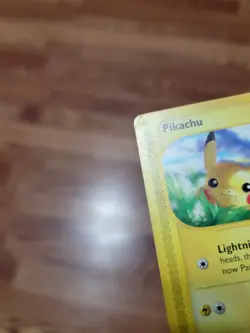 PL Pikachu 124/165 Expedition Base Set Pokemon - Image 2
