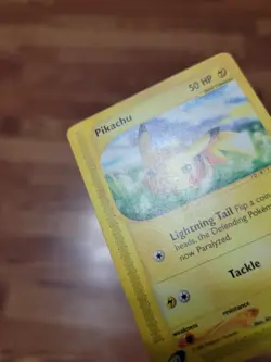 PL Pikachu 124/165 Expedition Base Set Pokemon - Image 3