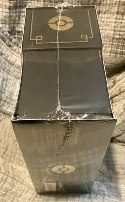 Sword & Shield Elite Trainer Box Plus [Zamazenta] ETB Sealed - Pokemon - Image 3