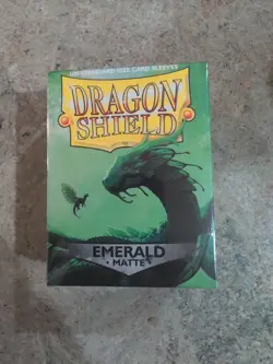 Dragon Shield Standard Card Sleeves - Matte Emerald (100ct) - Image 1
