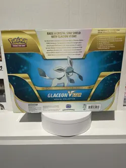 Pokemon TCG Glaceon VStar Special Collection Sword & Shield (Factory Sealed) - Image 3