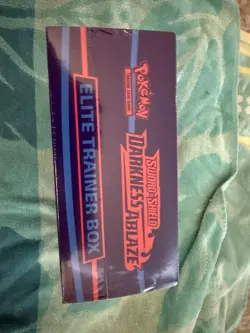Pokemon TCG Sword And Shield Darkness Ablaze Elite Trainer Box ETB NEW SEALED - Image 4