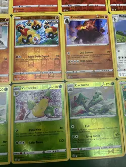 Pokemon Sword & Shield Battle Styles - Bulk lot of Over 200 Cards W/ Rares Holos - Image 4