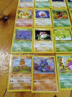 Pokemon TEAM ROCKET 1st Edition - Lot of 25 Basic Base Cards - N/M - Image 2