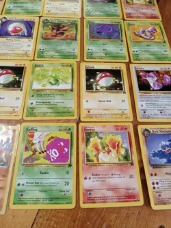 Pokemon TEAM ROCKET 1st Edition - Lot of 25 Basic Base Cards - N/M - Image 3