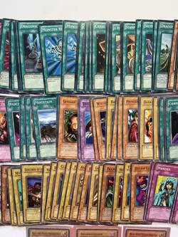 HUGE Vintage Yu-Gi-Oh! TCG Starter Deck Card Lot 100+ Cards - Image 3