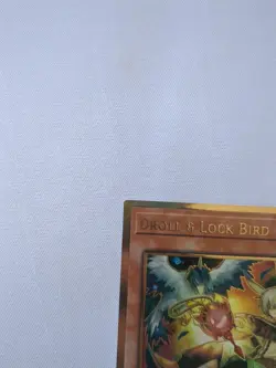 MAGO-EN006 Droll & Lock Bird Premium Gold 1st Edition Yugioh Card - Image 2