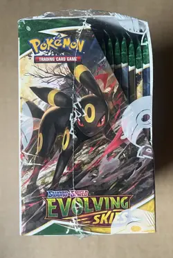 Pokemon Evolving Skies Booster Box BRAND NEW AND SEALED - 36 Packs Box - Image 3
