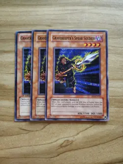 Yu-Gi-Oh! - Gravekeeper's Spear Soldier 3X - Complete Playset - Image 1